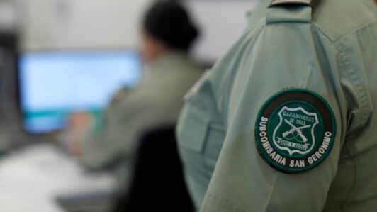 Carabineros abre vacantes de trabajo para civiles con sueldos que superan los $2 millones: ¿Cómo postular?