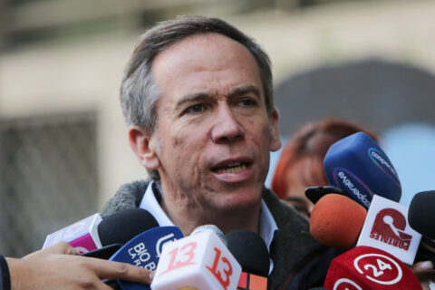 Alessandri pide perdón “a Chile” por el frenesí legislativo tras el estallido: “Dinamitó los ahorros previsionales”