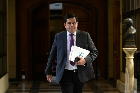 “Esto es bien doble discurso”: Araya responde críticas al PPD por acuerdo con el Gobierno