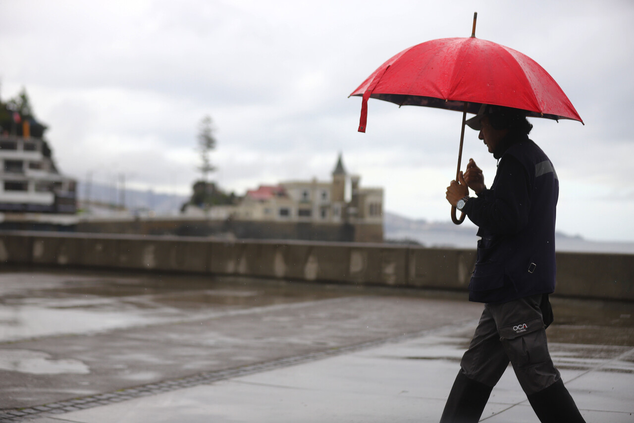 Declaran alerta temprana preventiva para la Región de Valparaíso por sistema frontal: Se prevén lluvias y viento