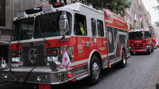 Diputados UDI piden al Gobierno excluir a carros de Bomberos del alza de las bencinas: Subirán más de $30 por litro