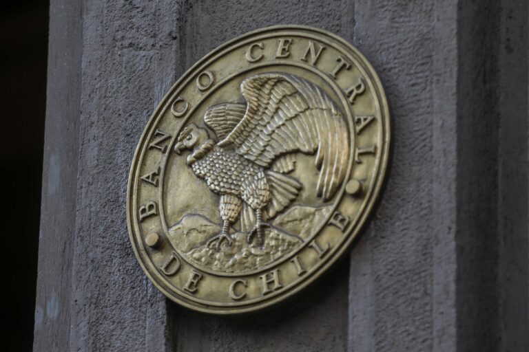 Banco Central mantiene la tasa de interés en 4,5% ante creciente incertidumbre internacional