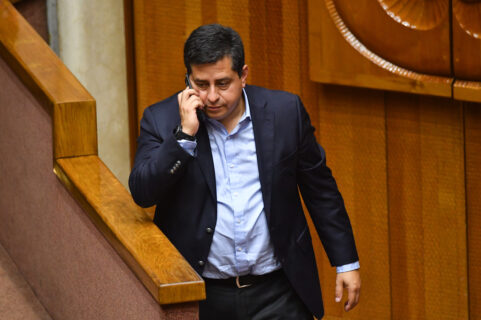 Senador Araya (PPD) cierra la puerta a retomar acuerdo con el Gobierno, pese a que se mantuvo impuesto corporativo en 23%