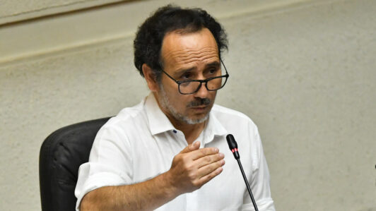 Megarreforma: Senador Núñez apunta a Quiroz y afirma que 