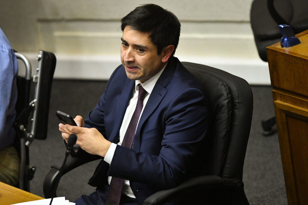Defensa del senador Miguel Ángel Calisto solicita revocar cierre de investigación por presunto fraude al Fisco