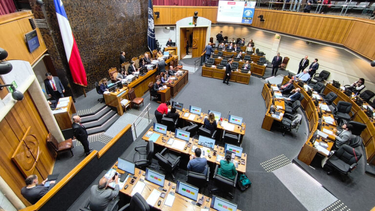 Senadores proponen sancionar penalmente el reclutamiento de menores de edad por organizaciones criminales