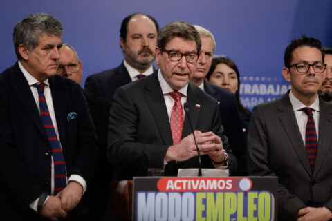 Gobierno incrementa apoyo al empleo: Anuncia 20.000 subsidios adicionales y totaliza primer paquete de medidas en $50.000 millones