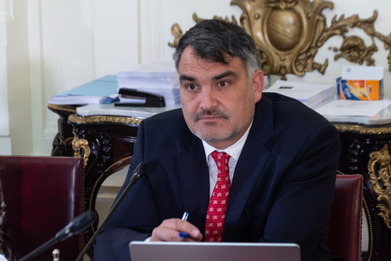 Comisión de Hacienda del Senado despacha a Sala la megarreforma