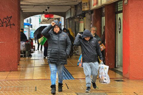Dirección Meteorológica extiende alarma meteorológica por precipitaciones hasta la Región de O’Higgins