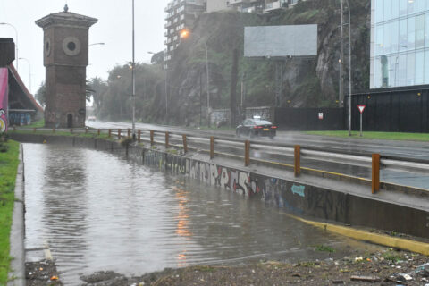 Por sistema frontal: Senapred declara alerta roja en la Región de Valparaíso