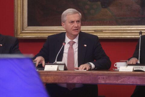 Cadem: 37% aprueba la gestión del Presidente Kast y 59% la desaprueba