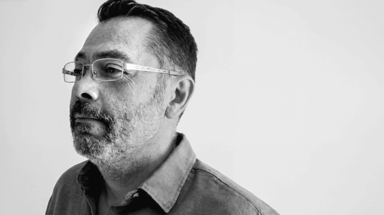 Escultor chileno Mauricio Guajardo gana el primer premio de la Bienal del Chaco