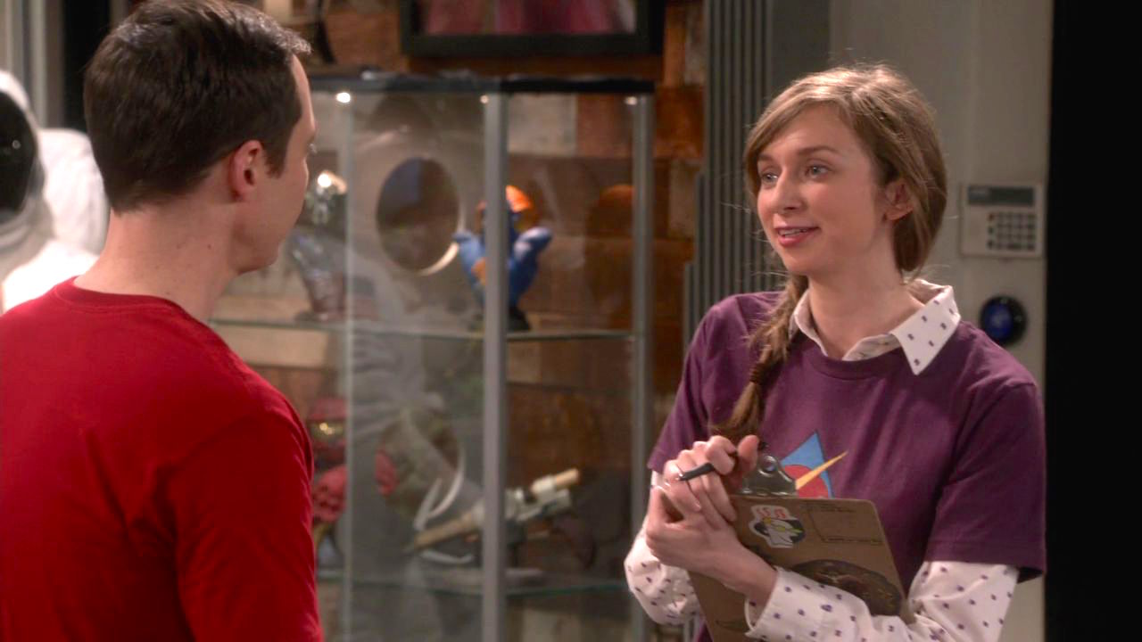 Lauren como Denisse en The Big Bang Theory (2018) | Warner Bros. Television