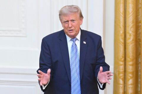 Presidente Trump impone aranceles del 50% a la mayoría de las importaciones procedentes de Canadá