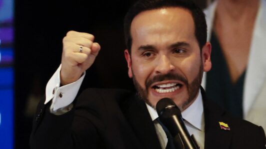 De la Espriella anuncia que derogará desde el 7 de agosto los principales mecanismos de la política de 