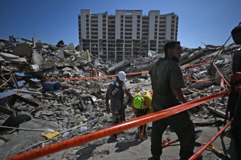 Cifra de personas fallecidas por terremotos en Venezuela llega a 2.295