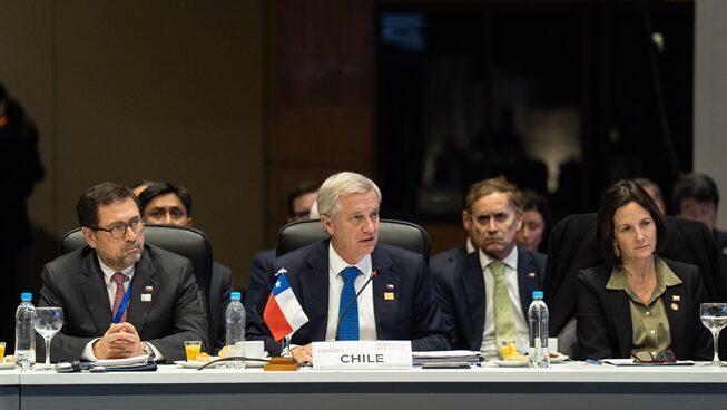 Presidente Kast destaca reducción de impuestos en Paraguay: 