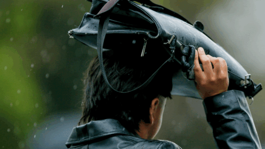 Meteorología emite alerta por lluvias de hasta 100 mm en tres regiones: Revisa las zonas afectadas