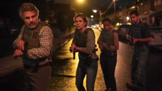 Mark Ruffalo (extrema izquierda) interpreta a un agente del FBI en la serie "Task". HBO/HBO Max