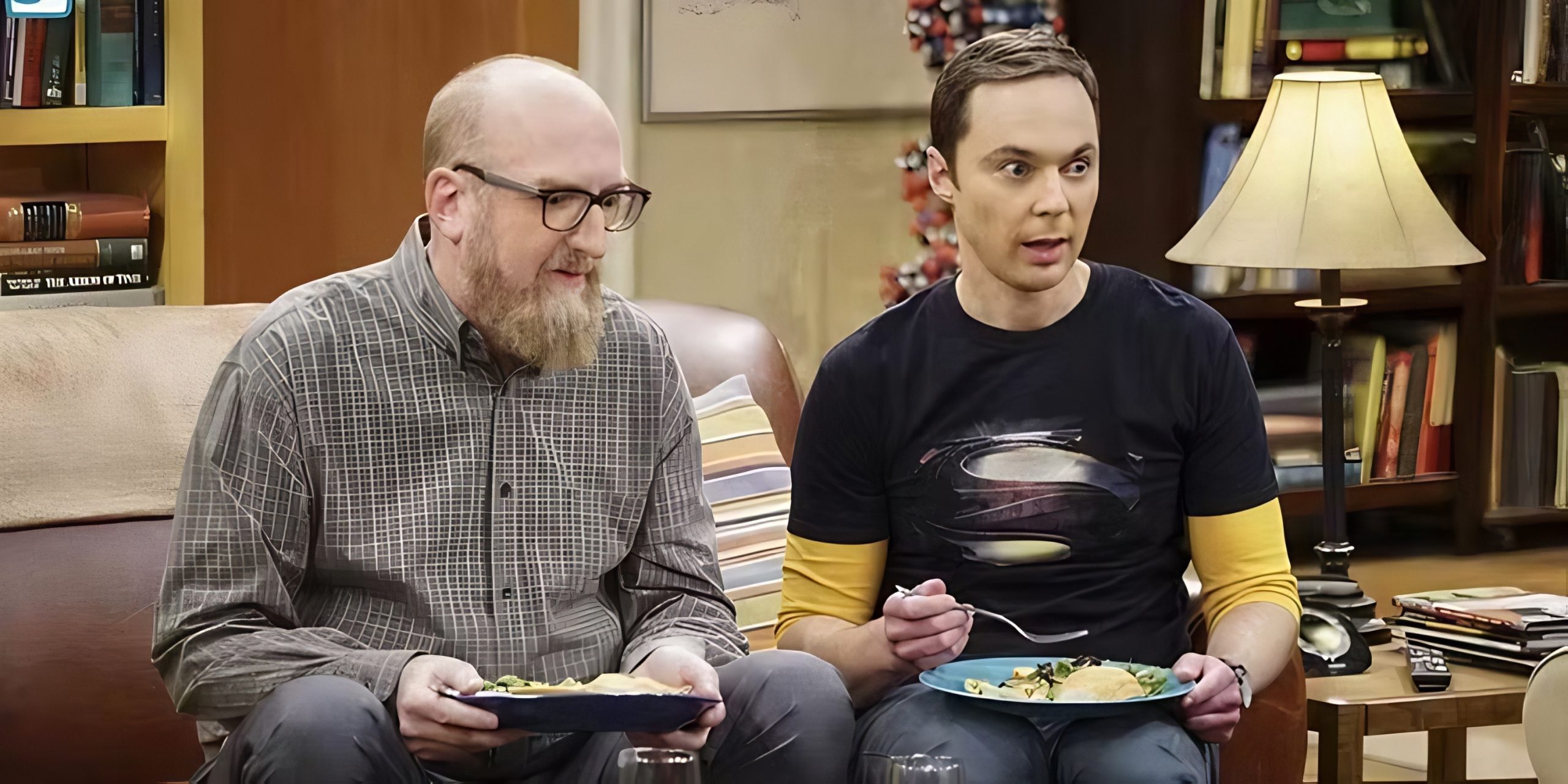 Brian Posehn (izquierda) interpretando a Bert Kibber junto a (Sheldon Cooper) en The Big Bang Theory | Warner Bros. Television