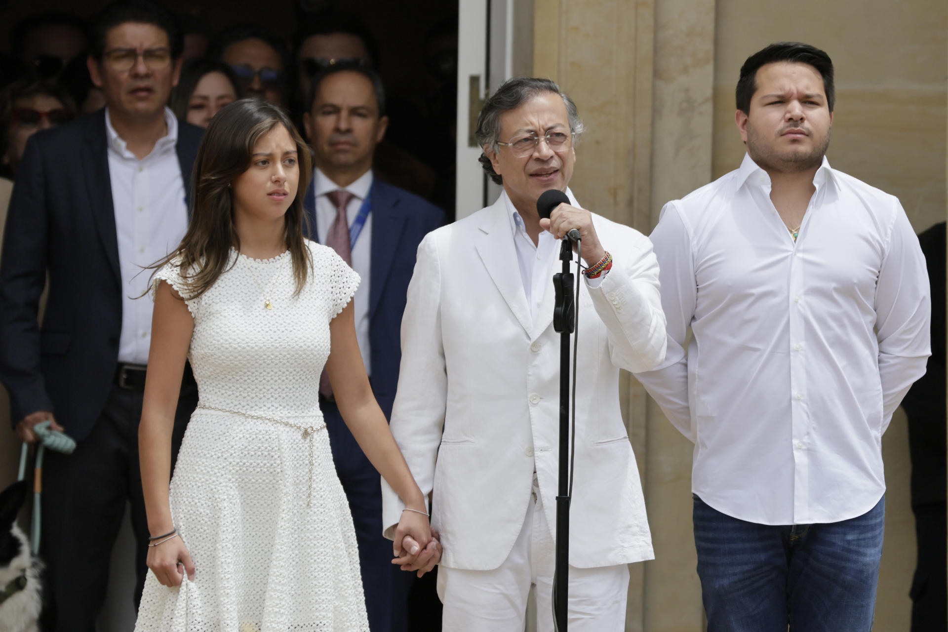"Gracias por haberme acompañado": Gustavo Petro se despide de la Presidencia de Colombia ante sus seguidores