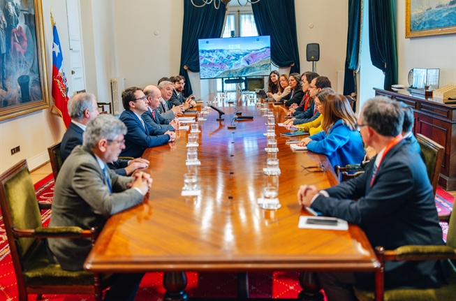 Presidente Kast presenta Comisión Asesora para Modernización del Empleo Público: ¿Quiénes son sus integrantes?