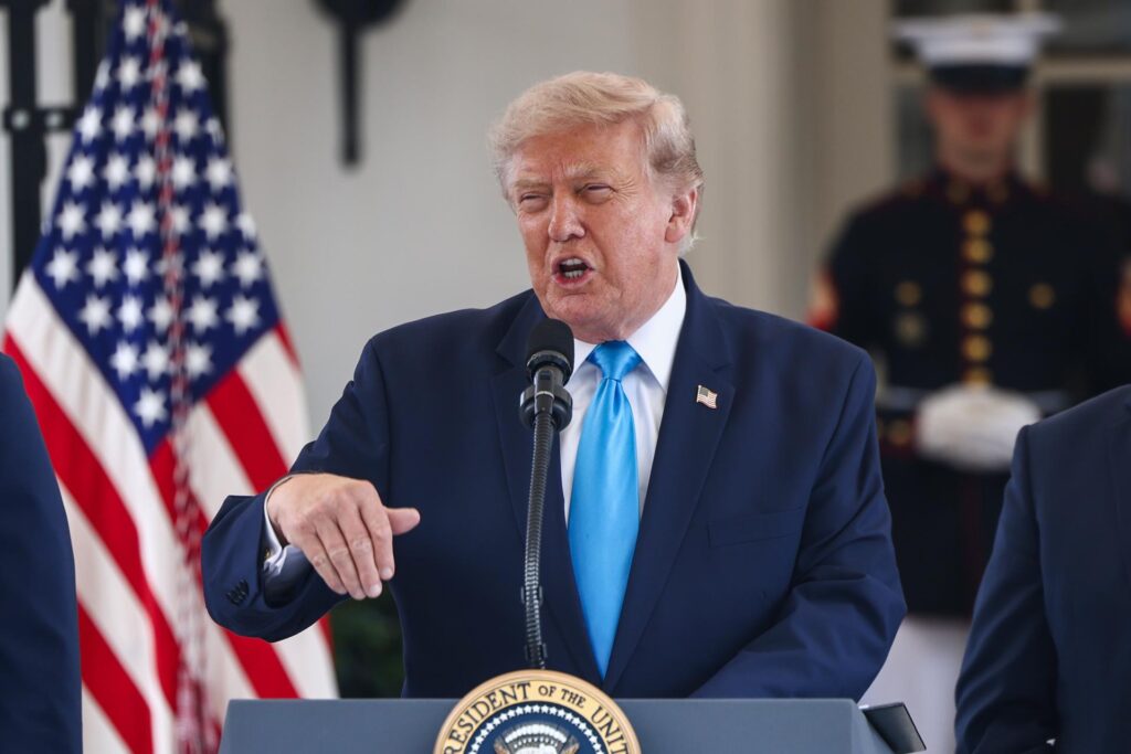 Giro en salud pública de Estados Unidos: Trump recorta la pauta de vacunación infantil recomendada