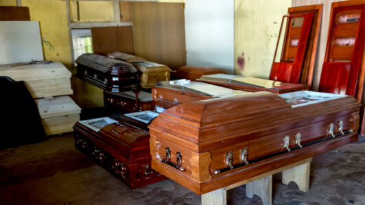 Fiscalización a 37 sucursales funerarias: Sernac detectó que no estarían informando adecuadamente productos ofrecidos y precios