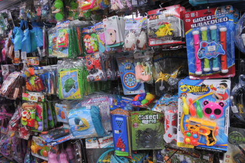 Día del Niño: Seremi de Salud alerta por riesgos de juguetes informales y entrega recomendaciones para la compra segura
