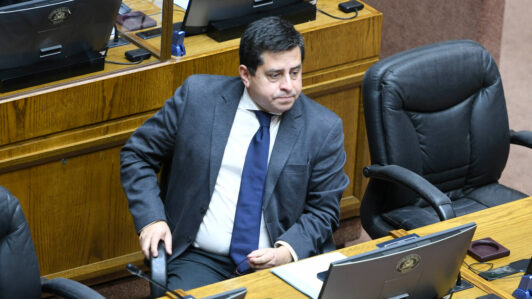 Senador Pedro Araya y llamado a evaluar militancia en el PPD: 