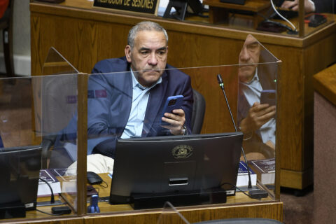 Fidel Espinoza por suspensión preventiva de su militancia por presunta VIF: “El PS está demostrando un accionar elitista total”