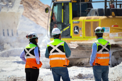 Se desploma la producción industrial durante julio: INE reportó caída de 5,1% en el índice arrastrado por la minería y las manufacturas