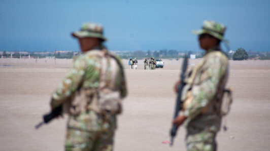 Condenan a militares por tráfico de migrantes en Colchane: Gestionaron paso clandestino de una venezolana a través de WhatsApp