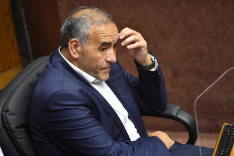 La denuncia por violencia intrafamiliar que compromete al senador Fidel Espinoza (PS): Fiscalía investiga acusación de agresión física
