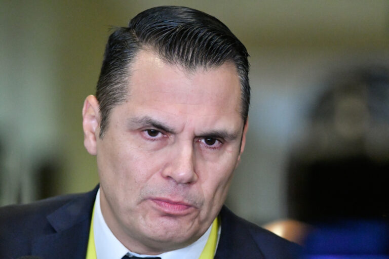 Claudio Crespo busca volver a Carabineros: Abogado inicia gestiones para su reincorporación tras ser absuelto en caso Gatica