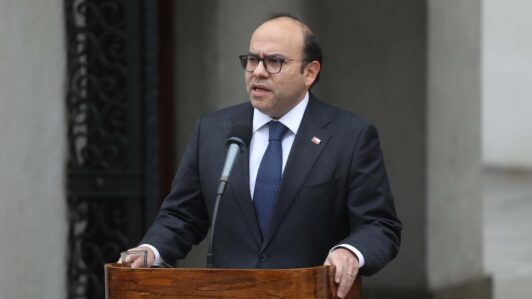 Subsecretario Pavez evita polemizar tras dichos de Squella: 