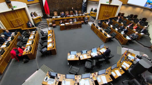 Ley Nain-Retamal 2.0: Senado comenzará discusión de proyecto sobre legítima defensa privilegiada para funcionarios de franco