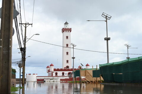 Emiten alerta por precipitaciones moderadas a fuertes en cuatro regiones del país
