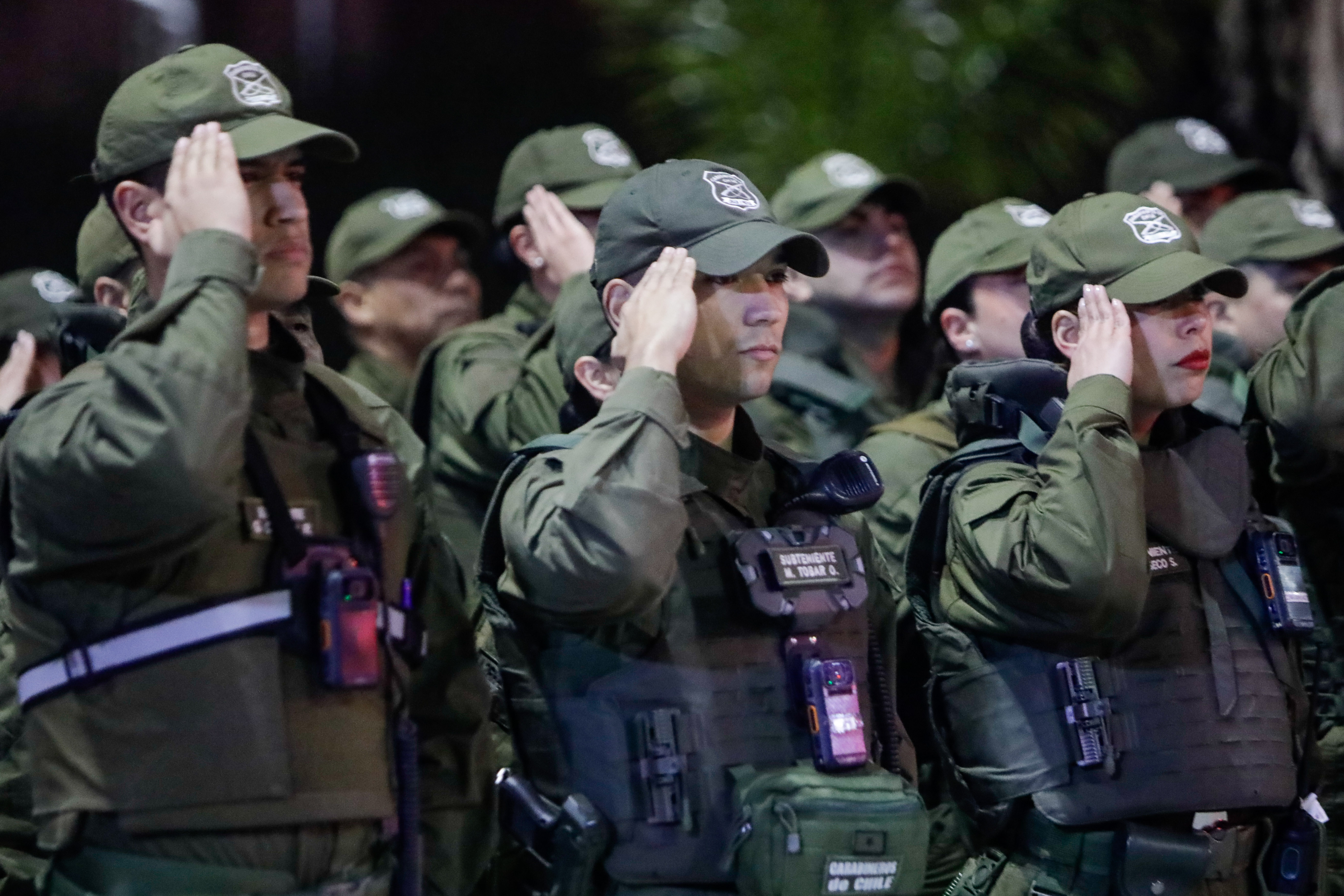 Gobierno otorga urgencia a proyecto que eleva penas por agresiones e insultos a policías: Sanciones incluyen cárcel y multas de hasta $1,4 millones