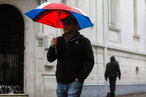 Lluvias en Santiago: ¿Cuándo comienzan y cuánto podría llover en la Región Metropolitana esta semana?