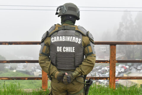 Nuevos requisitos para ingresar a Carabineros: Bajan edad mínima a 17 años y elevan máxima a 30