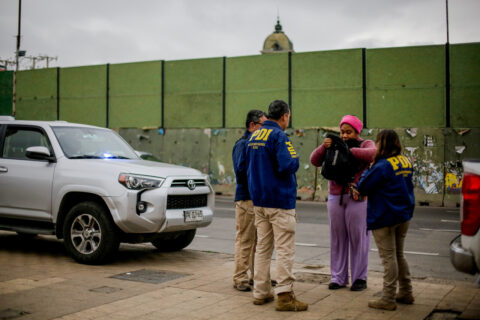 Ministerio de Seguridad y PDI realizan operativo de control migratorio en sector de Cal y Canto/Agencia Uno
