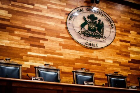 Invariabilidad tributaria, RCA y permisos ambientales: ¿Qué son las normas de la Megarreforma que la oposición llevó al TC?