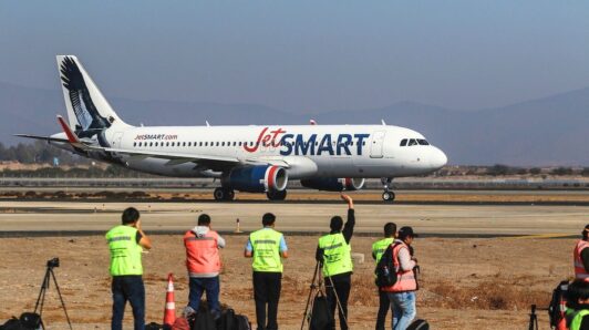 JetSMART apunta contra comunicado de Migraciones por embargo de cuentas corrientes: Acusó que es 