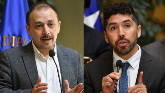 Diputados de oposición piden a Contraloría investigar eventuales vínculos de funcionarios públicos con Fernando Cerimedo