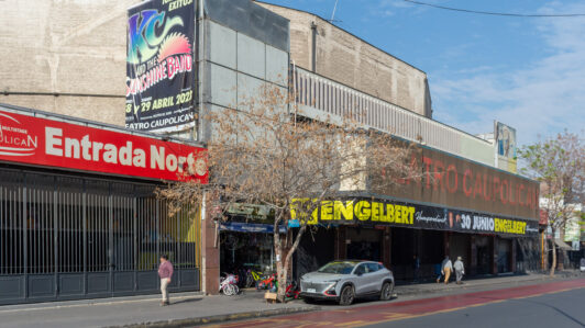 Millonaria inversión en el Teatro Caupolicán: Construirán edificio de estacionamientos y bodegas por alto flujo de asistentes