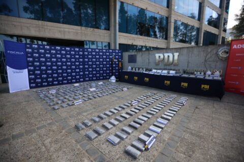 Investigación logró desbaratar organización criminal transnacional dedicada al tráfico de drogas: Hay 10 detenidos/PDI