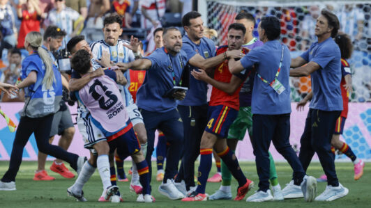 Argentina recibe dura sanción de la FIFA: Diez partidos de castigo a Paredes, 7 a Molina, 1 a Almada y 3 a Ayala