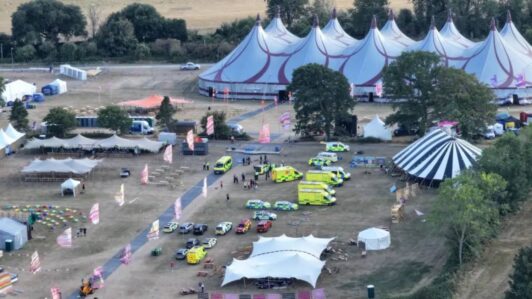 Un muerto y cinco heridos por la caída de un cartel en el evento cristiano Big Church Festival