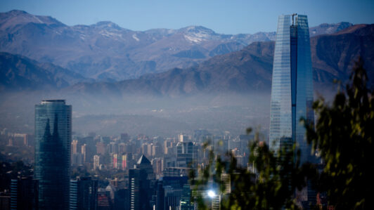 Deuda externa de Chile se acerca a los US$ 300.000 millones y supera el 75% del PIB